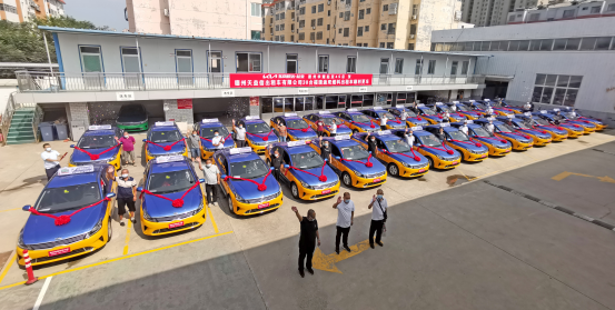 喜訊！陵城區(qū)首批30臺福瑞迪雙燃料出租車順利交付，綠色出行邁新篇